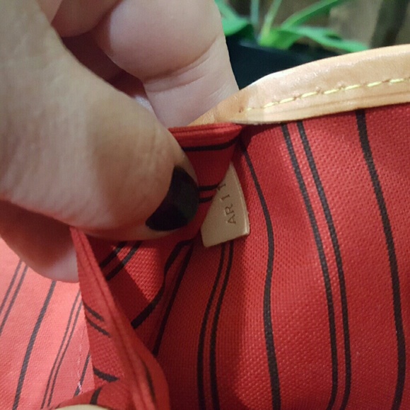 Louis Vuitton Neverfull Mm - Picture 5 of 5